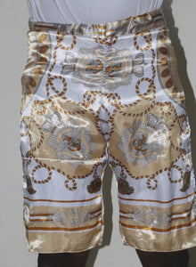 Royalty Shorts in Beige